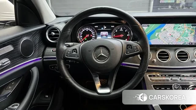 Mercedes-Benz E-Class W213 2018 Белый из Кореи, фото 4