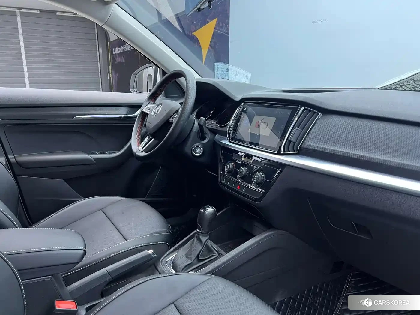 Skoda Komick 2023 Белый из Китая, фото 4