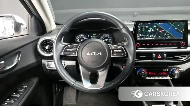 Kia The New K3 2nd generation 2021 Белый из Кореи, фото 4