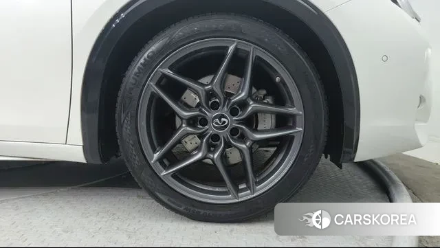 Infiniti Q30 2019 Жемчужный цвет из Кореи, фото 4