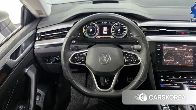 Volkswagen Arteon 2022 Серебристо-серый из Кореи, фото 4