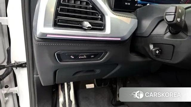 BMW XM (G09) 2024 Белый из Кореи, фото 4