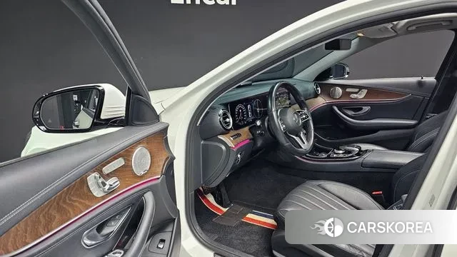 Mercedes-Benz E-Class W213 2020 Белый из Кореи, фото 4