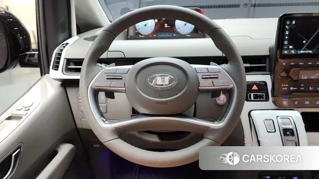 Hyundai Staria 2024 Черный из Кореи, фото 4