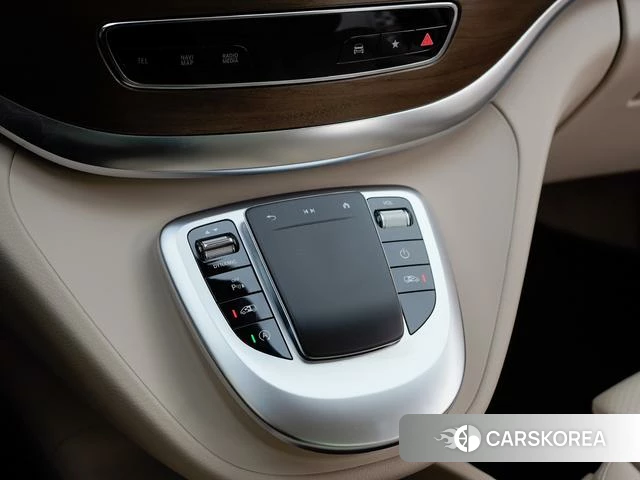 Mercedes-Benz V-class 2023 Черный из Китая, фото 4