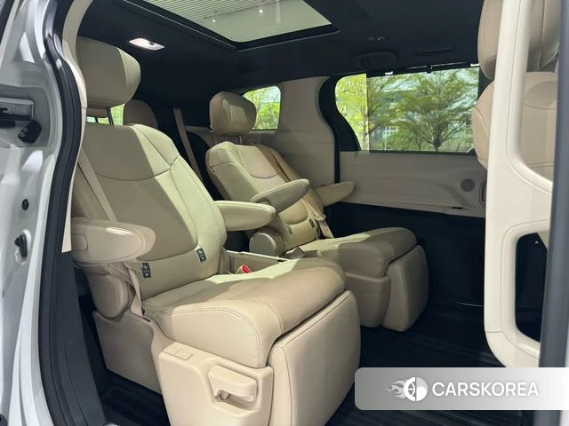 Toyota Grevia 2023 Белый из Китая, фото 4