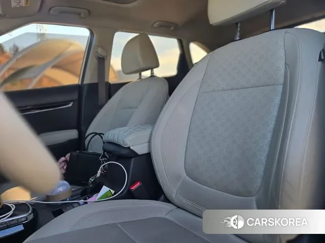 Kia Seltos 2022 Белый из Кореи, фото 4