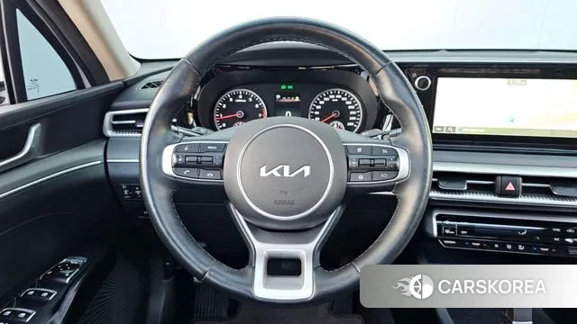Kia K5 3rd generation 2023 Белый из Кореи, фото 4