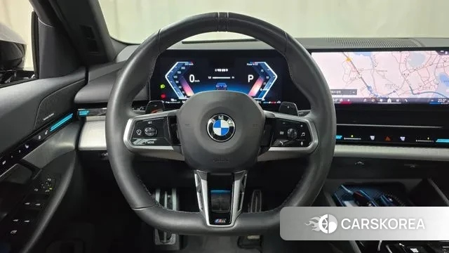 BMW 5 Series (G60) 2023 Черный из Кореи, фото 4