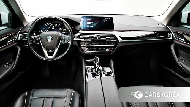 BMW 5 Series (G30) 2019 Белый из Кореи, фото 4