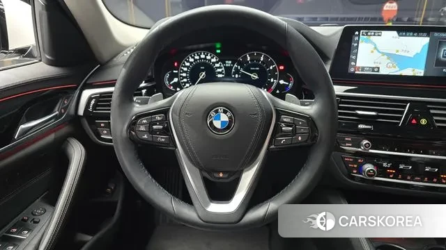 BMW 5 Series (G30) 2018 Белый из Кореи, фото 4