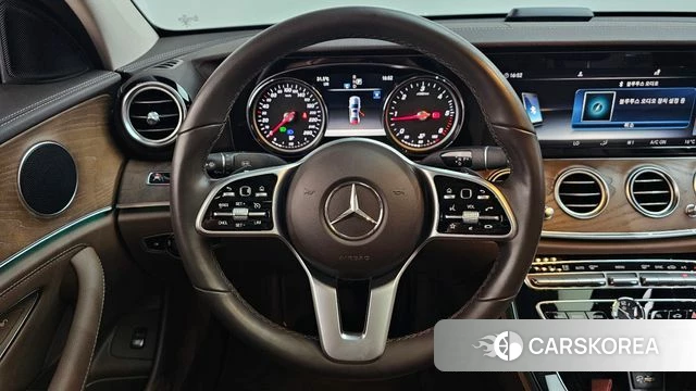 Mercedes-Benz E-Class W213 2019 Черный из Кореи, фото 4