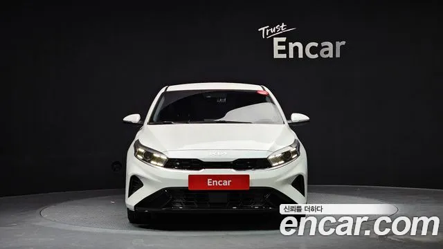 Kia The New K3 2nd generation 2021 Белый из Кореи, фото 4