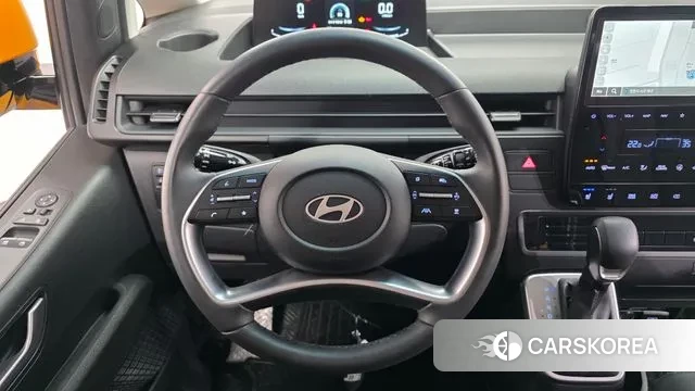 Hyundai Staria 2024 Желтый из Кореи, фото 4