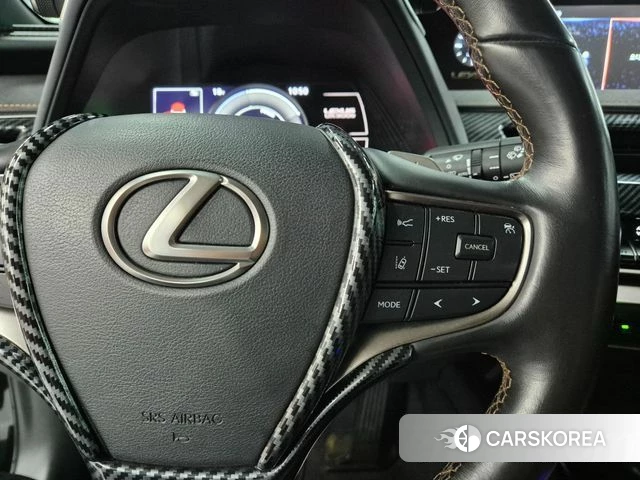 Lexus UX300e 2022 Черный из Кореи, фото 4