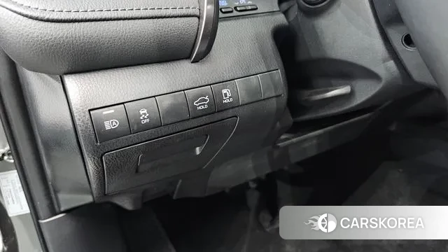 Toyota Camry (XV70) 2024 Серый из Кореи, фото 4