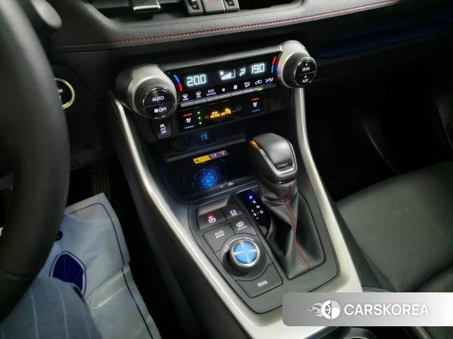 Toyota RAV4 5th Generation 2025 Белый из Кореи, фото 4