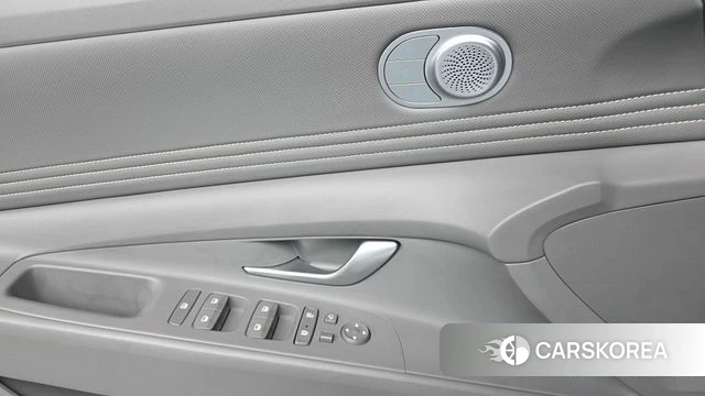 Hyundai Avante Hybrid (CN7) 2023 Белый из Кореи, фото 4