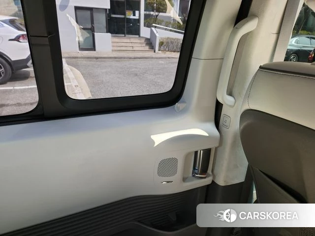 Hyundai Staria 2023 Белый из Кореи, фото 4