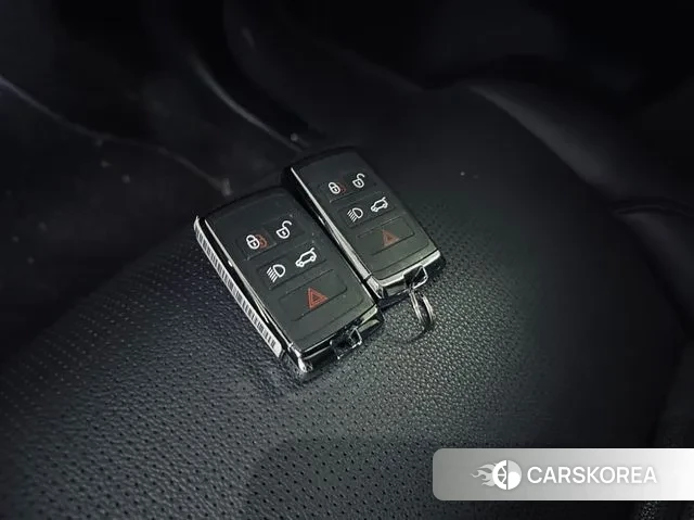 Land Rover Discovery Sports 2nd Generation 2025 Белый из Кореи, фото 4