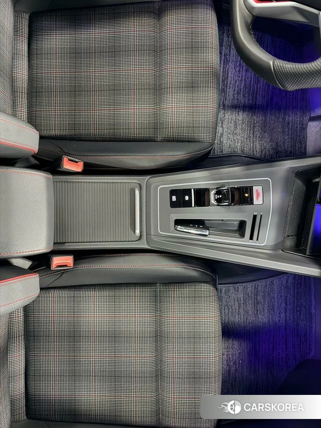 Volkswagen Golf GTI 2025 Черный из Китая, фото 4
