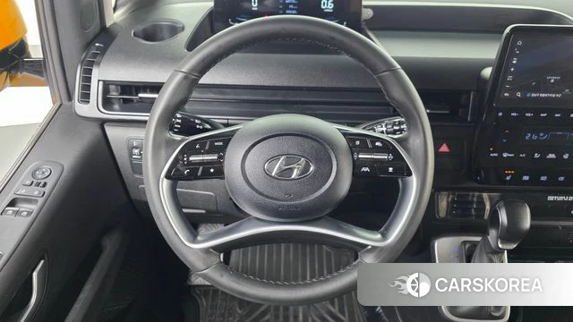 Hyundai Staria 2022 Желтый из Кореи, фото 4