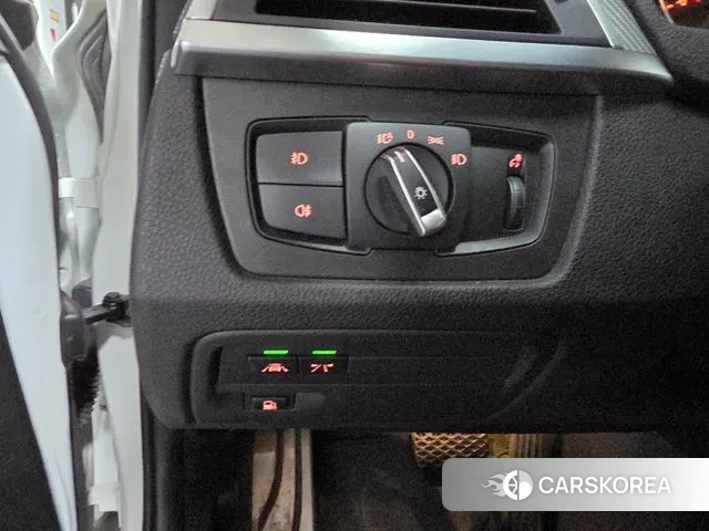 BMW 3 Series (F30) 2018 Белый из Кореи, фото 4