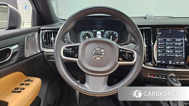 Volvo V60 Cross-Country 2nd Generation 2020 Серый из Кореи, фото 4