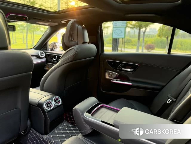Mercedes-Benz Class C 2023 Белый из Китая, фото 4
