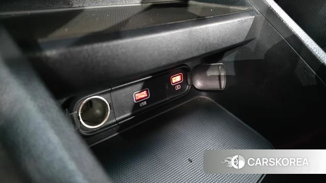 Kia The New K3 2nd generation 2023 Белый из Кореи, фото 4