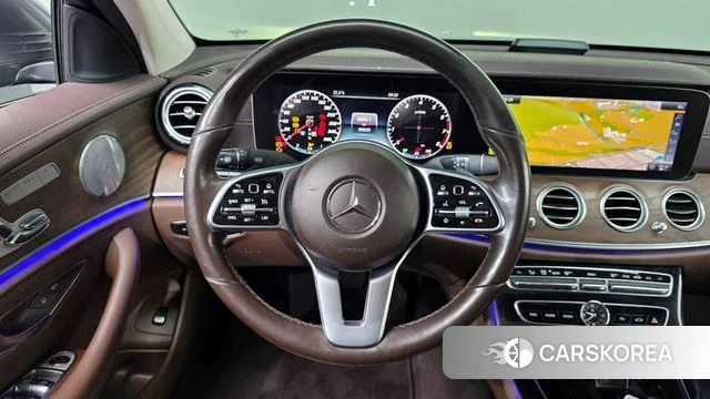 Mercedes-Benz E-Class W213 2018 Серый из Кореи, фото 4