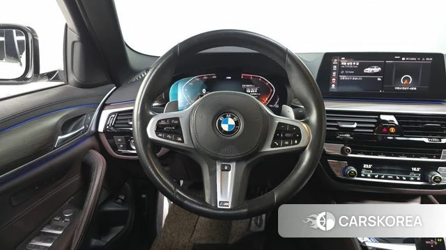 BMW 5 Series (G30) 2020 Белый из Кореи, фото 4
