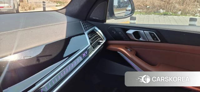 BMW X7 (G07) 2023 Белый из Кореи, фото 4