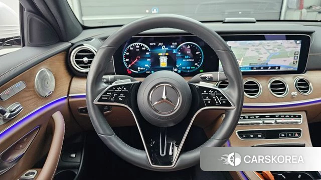 Mercedes-Benz E-Class W213 2023 Белый из Кореи, фото 4