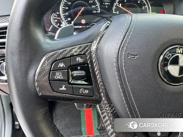 BMW 5 Series (G30) 2018 Белый из Кореи, фото 4