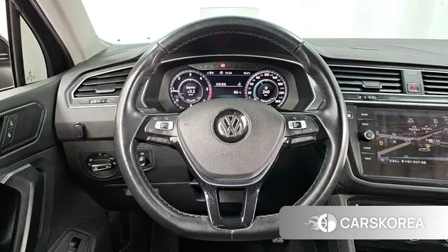 Volkswagen Tiguan second Generation 2018 Черный из Кореи, фото 4