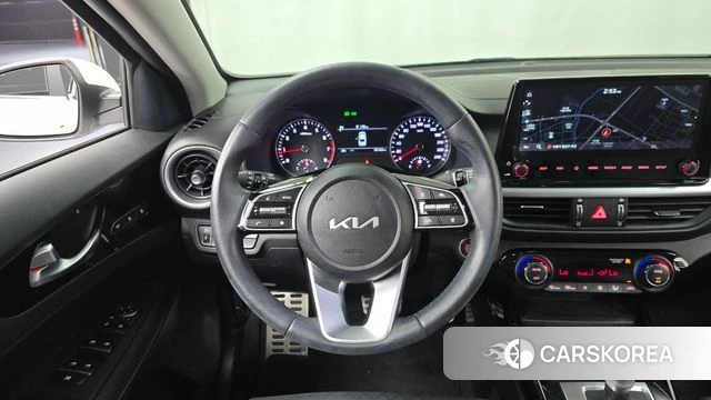 Kia The New K3 2nd generation 2022 Белый из Кореи, фото 4