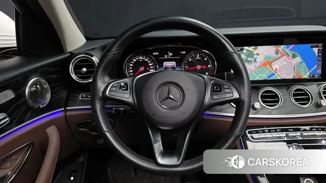 Mercedes-Benz E-Class W213 2018 Белый из Кореи, фото 4