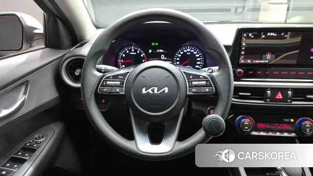 Kia The New K3 2nd generation 2022 Белый из Кореи, фото 4