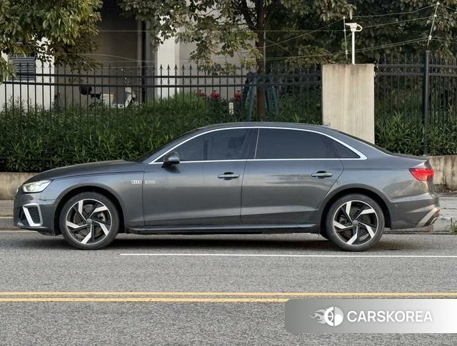 Audi A4L 2021 Темно-серый из Китая, фото 4
