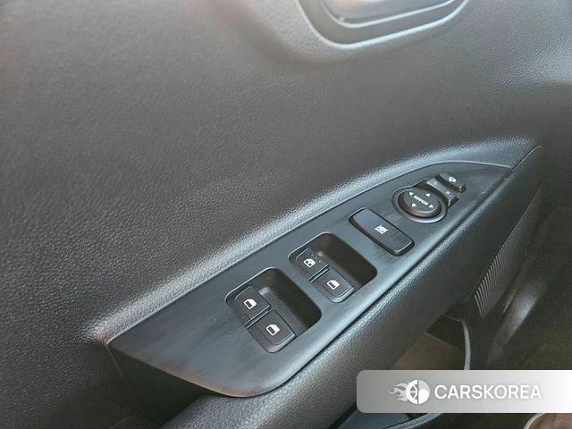 Kia Stonic 2019 Серый из Кореи, фото 4