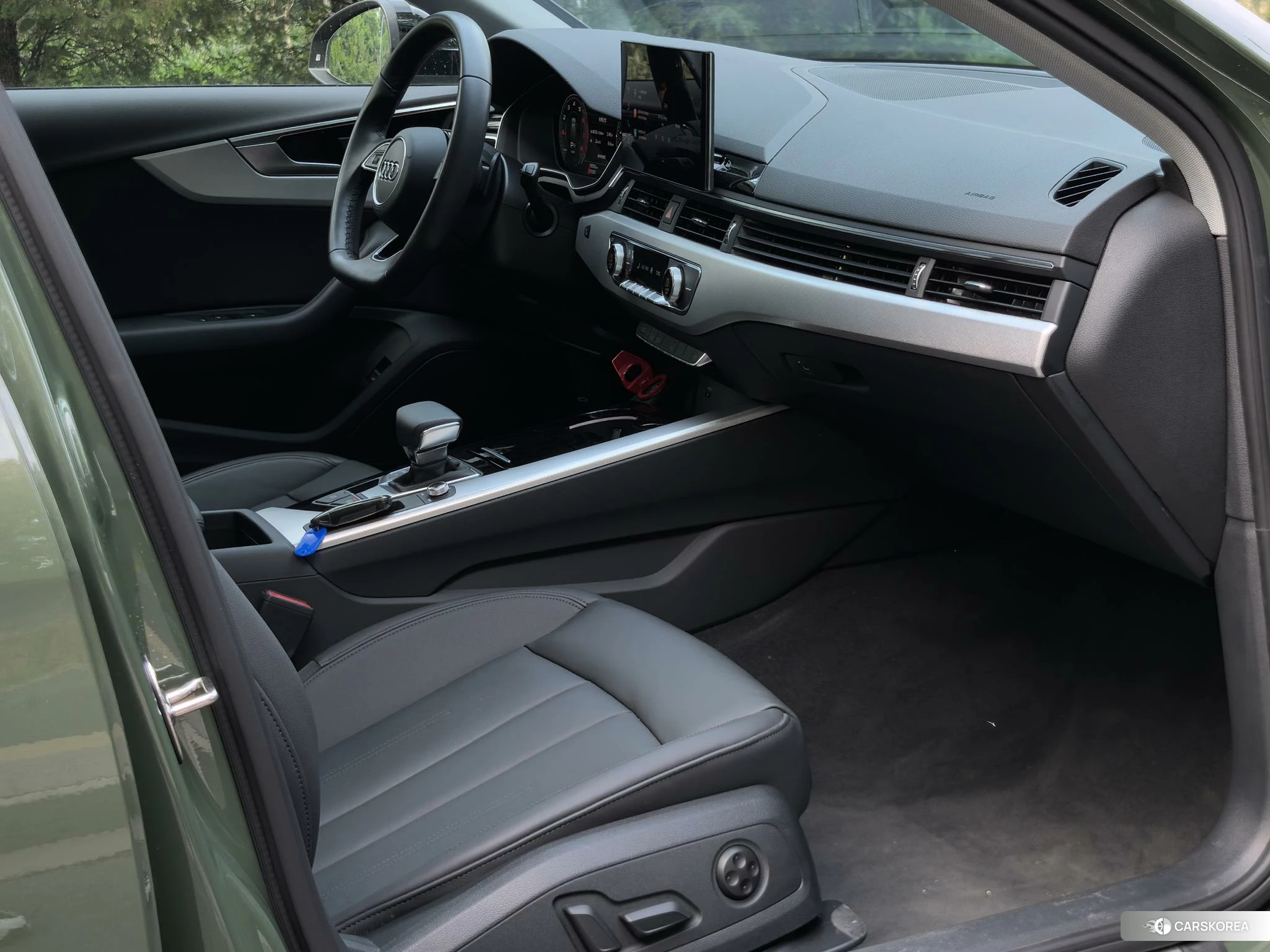 Audi A4 (import) 2022 Зеленый из Китая, фото 4