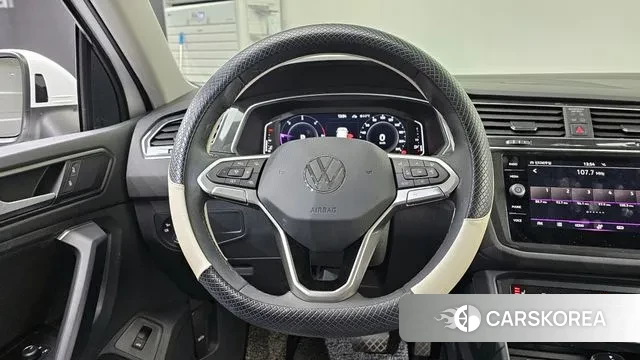 Volkswagen Tiguan second Generation 2024 Белый из Кореи, фото 4