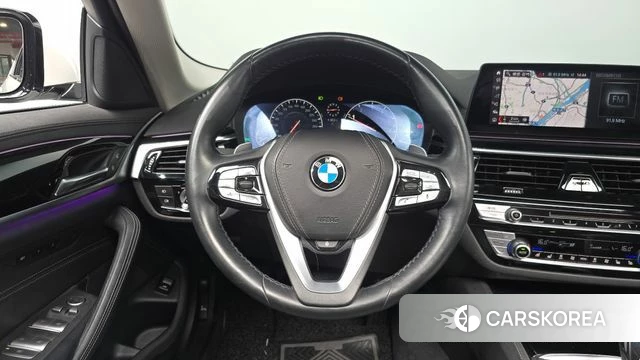 BMW 5 Series (G30) 2019 Белый из Кореи, фото 4