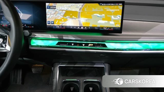 BMW 7 Series (G70) 2024 Серебряный из Кореи, фото 4