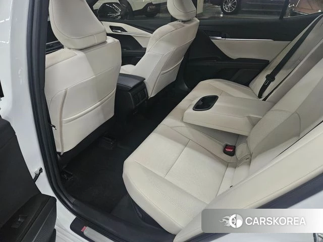 Toyota Camry (XV80) 2025 Белый из Кореи, фото 4