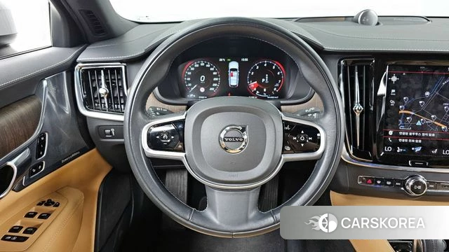 Volvo V90 Cross-Country 2021 Белый из Кореи, фото 4
