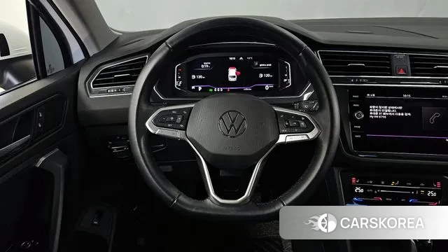 Volkswagen Tiguan second Generation 2022 Белый из Кореи, фото 4