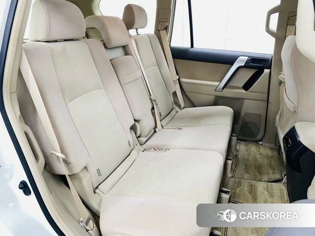 Toyota Prado (imported) 2023 Белый из Китая, фото 4