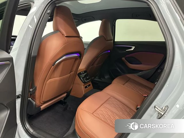 Audi A5L 2025 Серебристо-серый из Китая, фото 4
